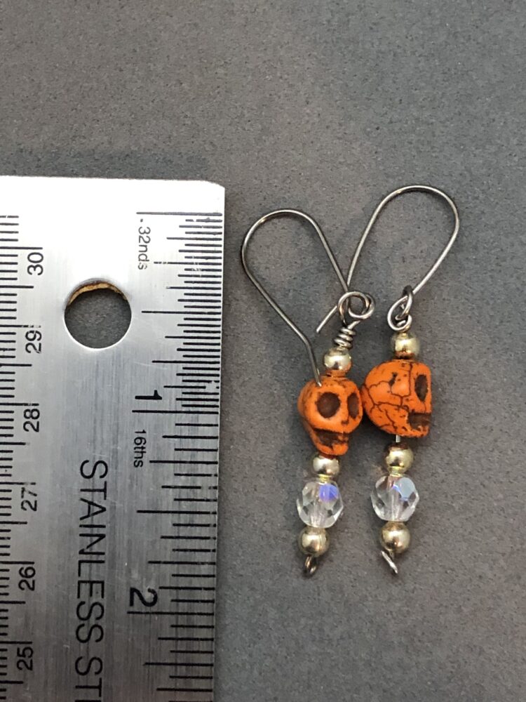 skull earrings